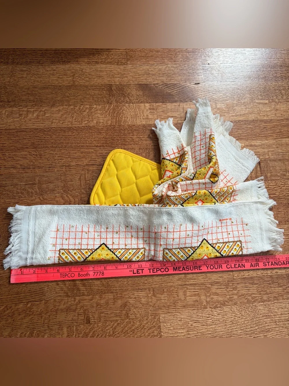 Vtg 70s Cannon Flower Kitchen Set Yellow 3 Dish Towels 1 Potholder Grannycore
